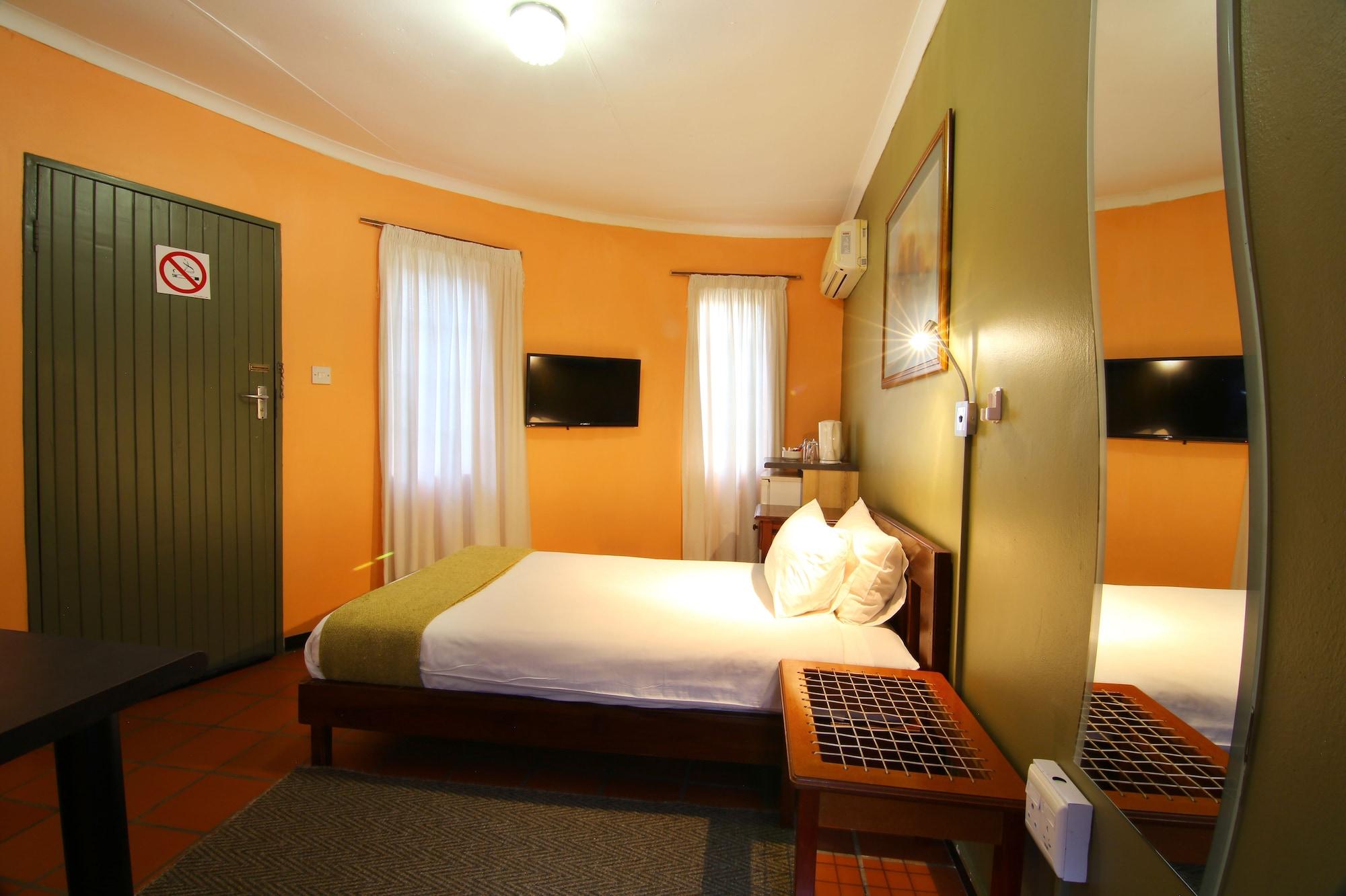 Kalahari Arms Hotel Khemsbok Екстериор снимка
