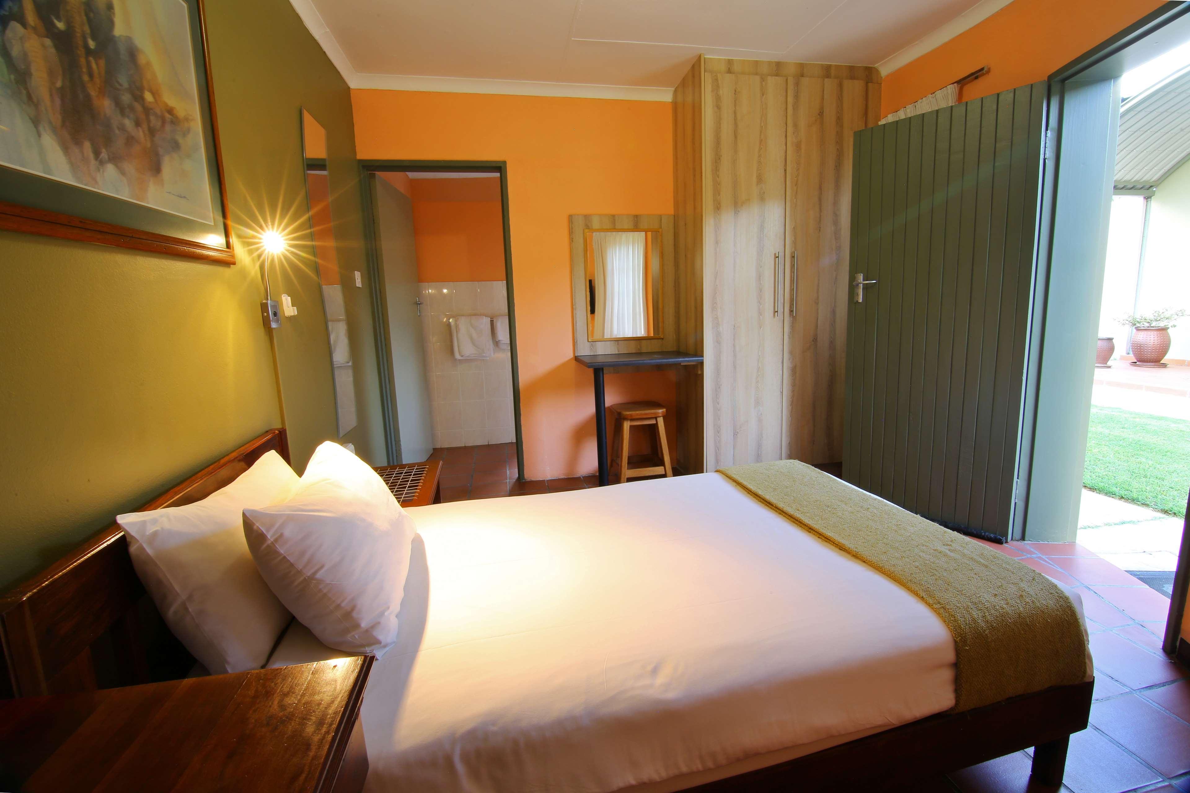 Kalahari Arms Hotel Khemsbok Екстериор снимка