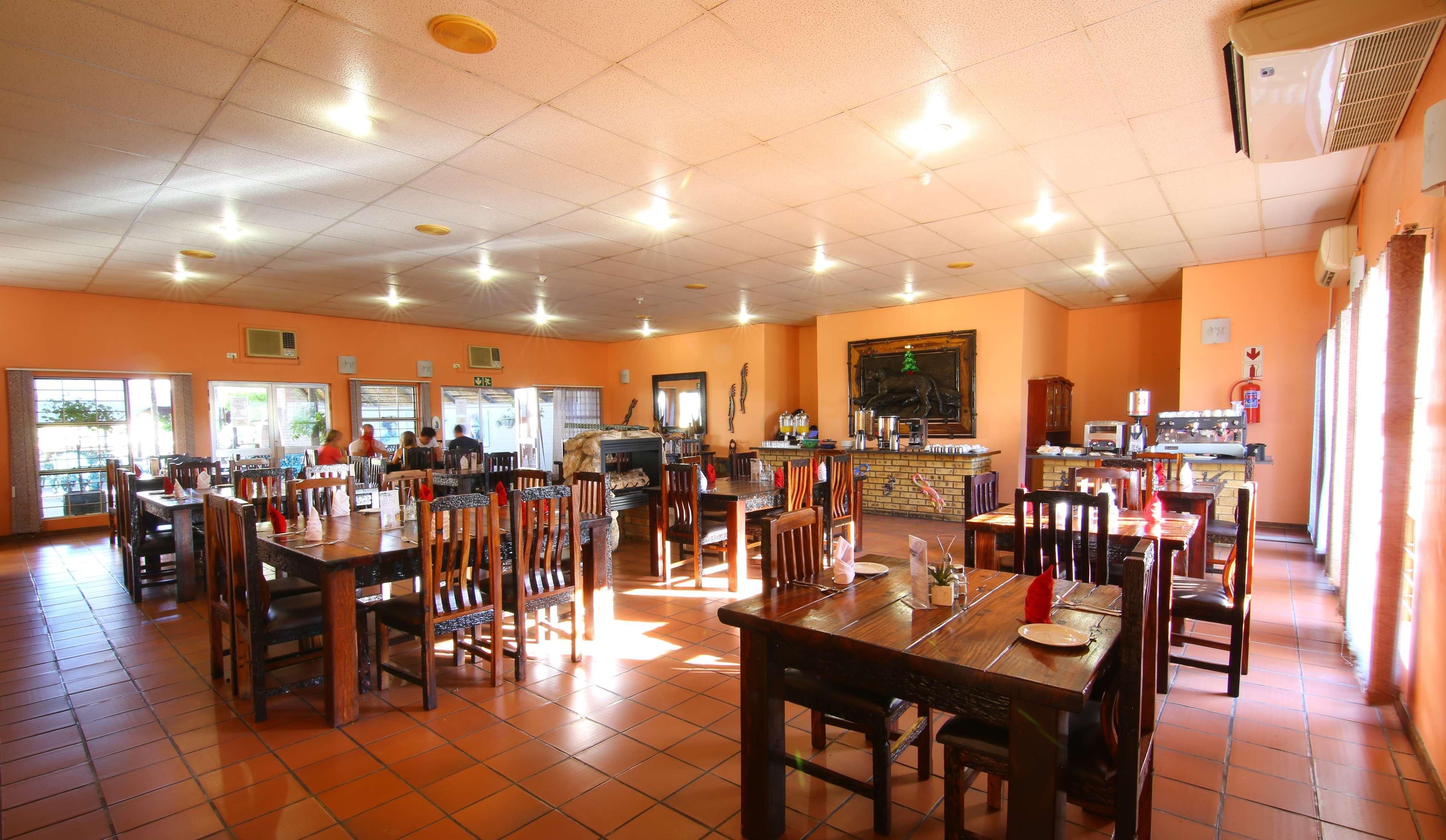 Kalahari Arms Hotel Khemsbok Екстериор снимка