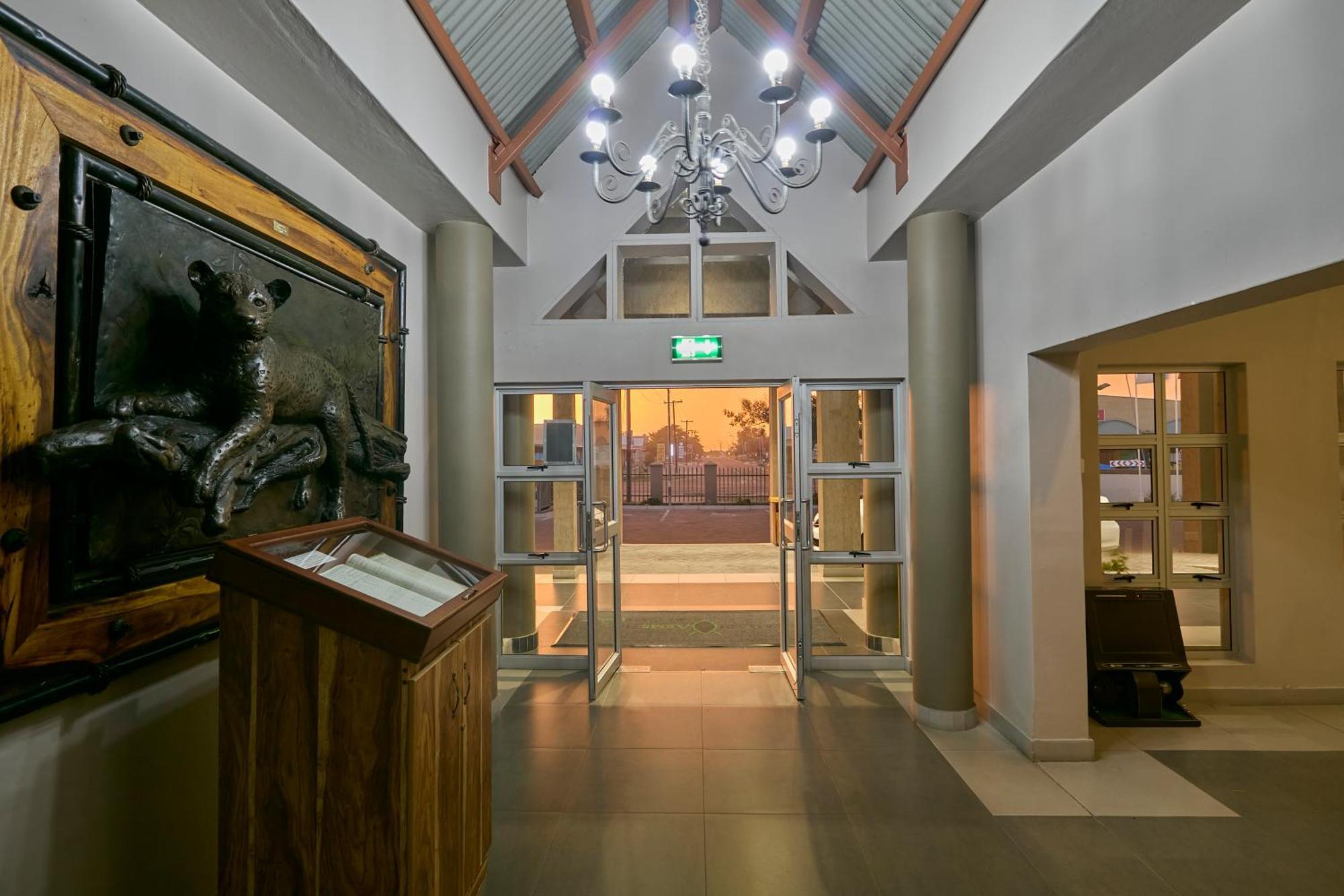 Kalahari Arms Hotel Khemsbok Екстериор снимка