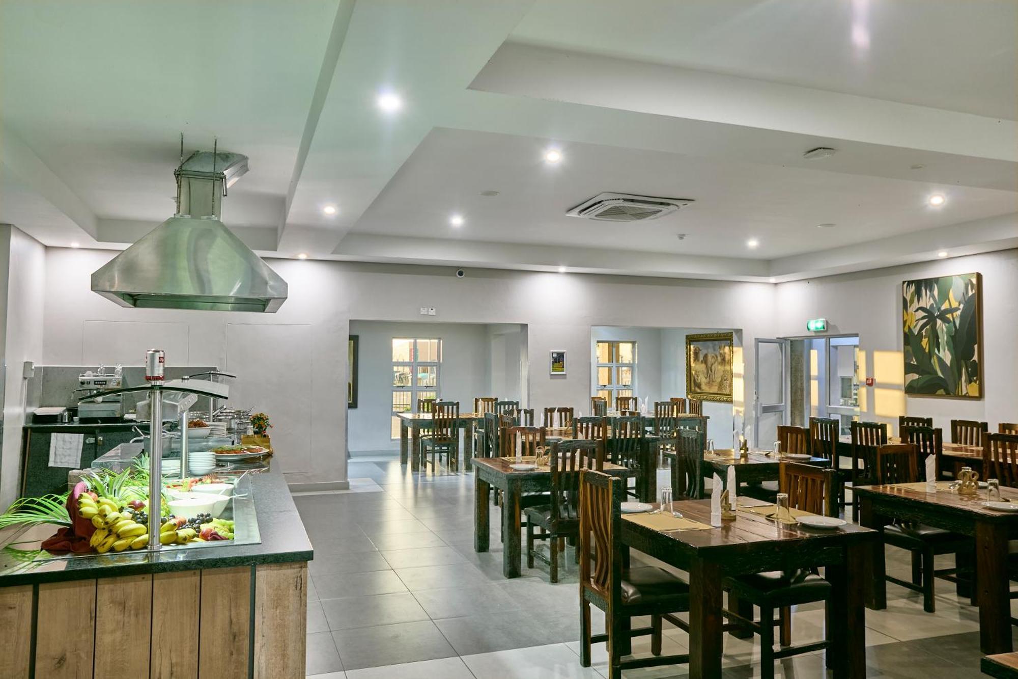 Kalahari Arms Hotel Khemsbok Екстериор снимка