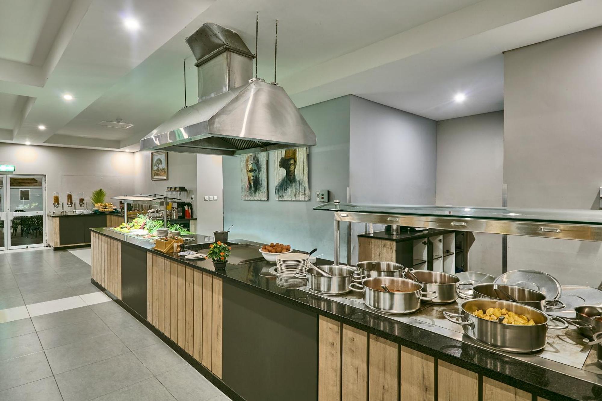 Kalahari Arms Hotel Khemsbok Екстериор снимка