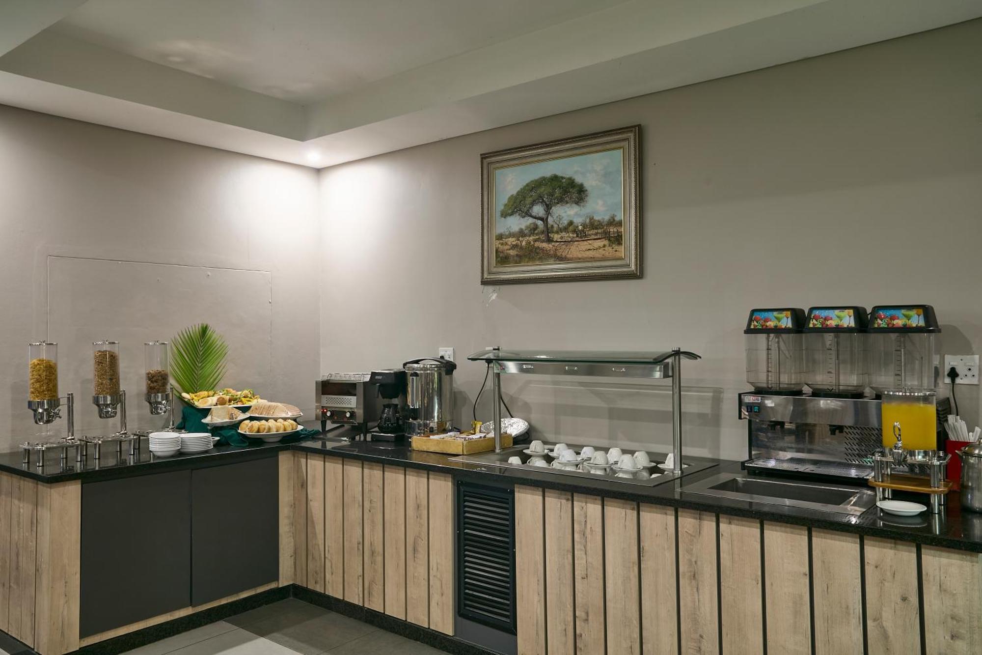 Kalahari Arms Hotel Khemsbok Екстериор снимка