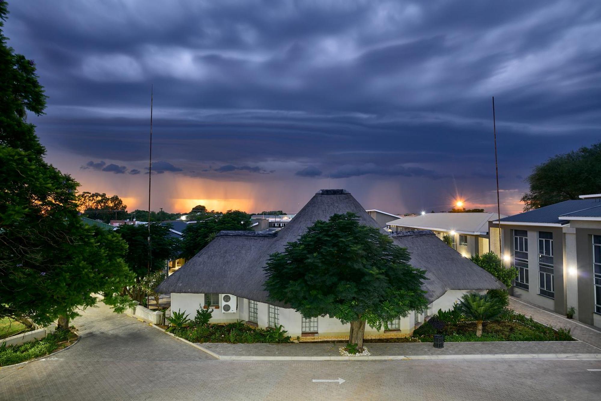 Kalahari Arms Hotel Khemsbok Екстериор снимка