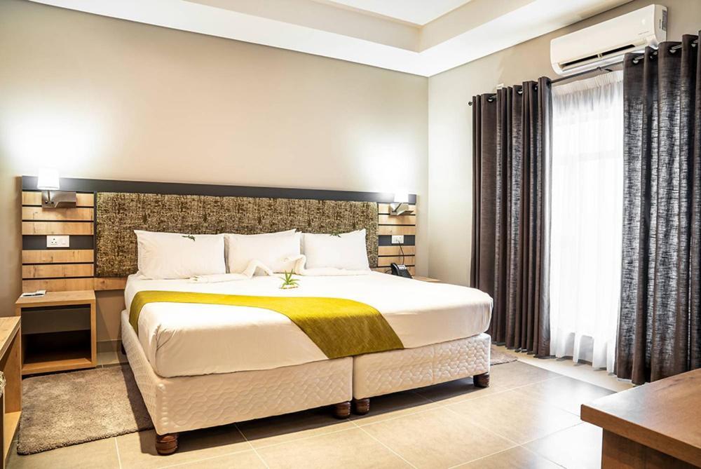 Kalahari Arms Hotel Khemsbok Екстериор снимка