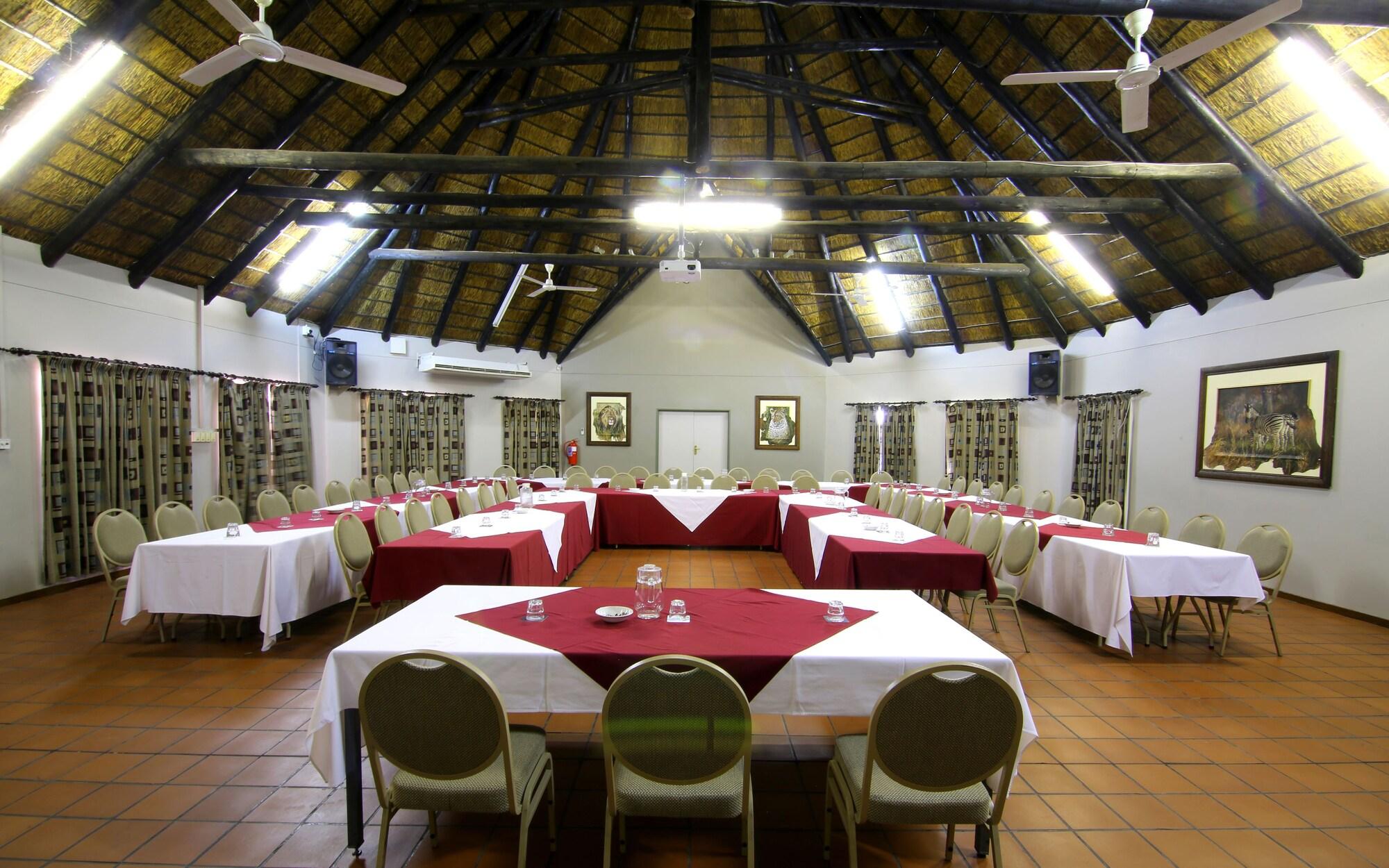 Kalahari Arms Hotel Khemsbok Екстериор снимка
